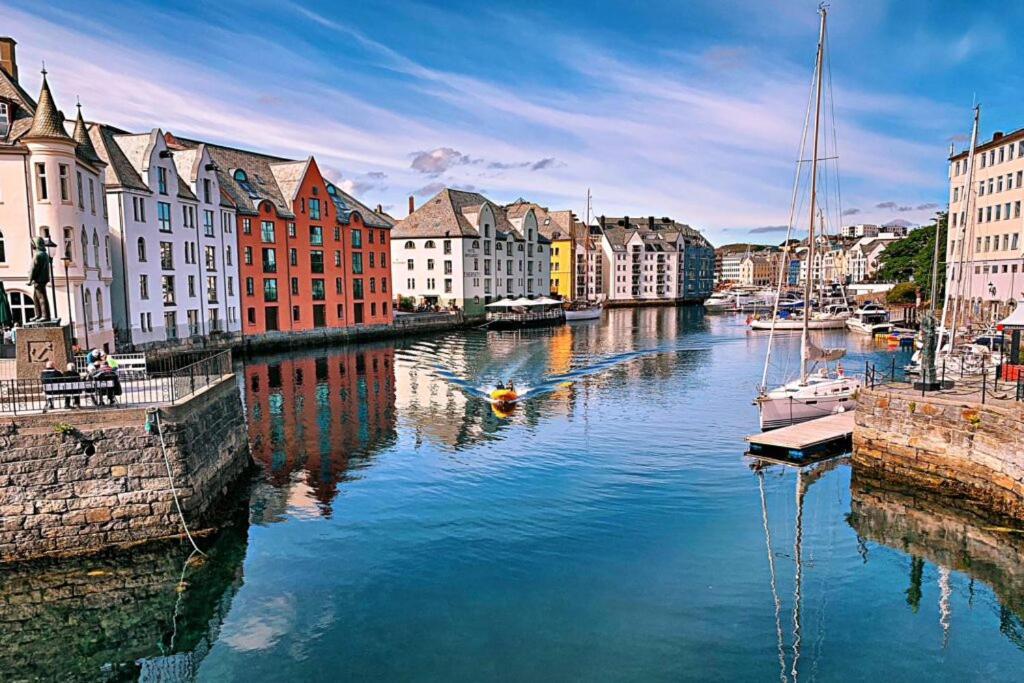 Sunny Apartment In Alesund City Zewnętrze zdjęcie